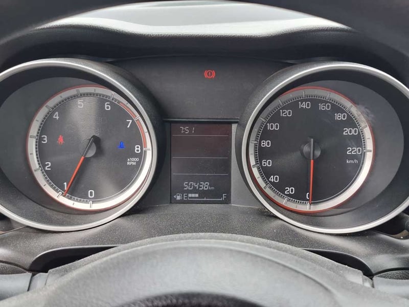 Suzuki SWIFT 1.2 GL MT 2024 - Imagen 10 de 19