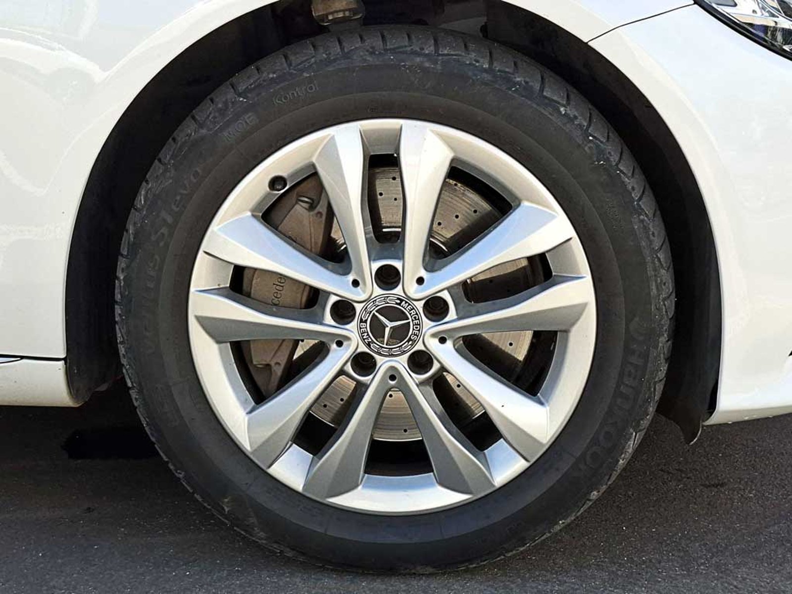 Mercedes-Benz C 300 C 300E 2.0 AT 2021 - Foto 5 de 20