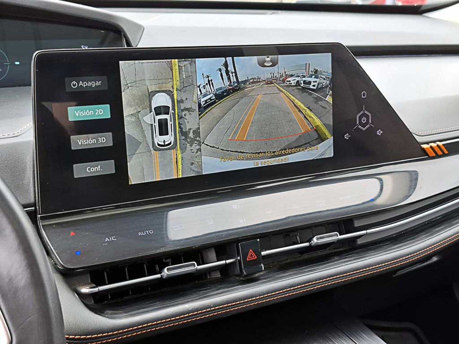 Changan UNI-K 2.0 T LUXURY AT 2024 - Imagen 17 de 20