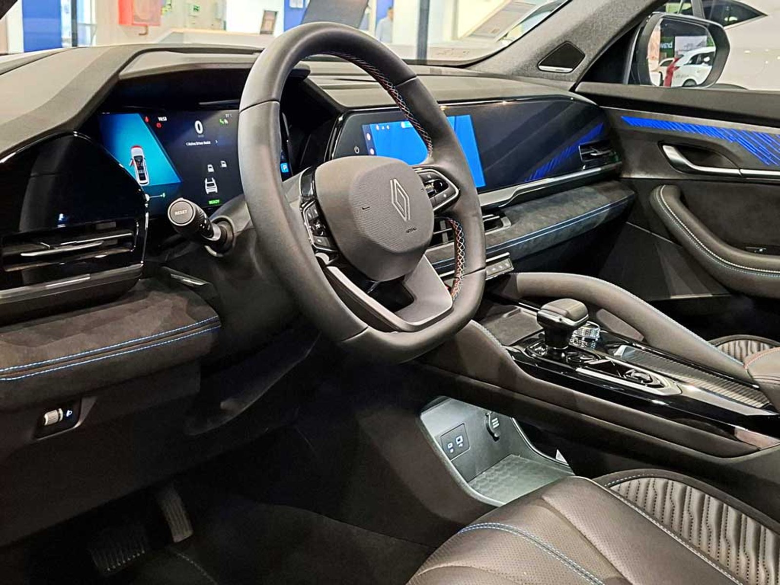Renault KOLEOS 1.5 T ESPIRIT ALPINE AT 4X4 HIBRIDO 2026 - Imagen 13 de 20