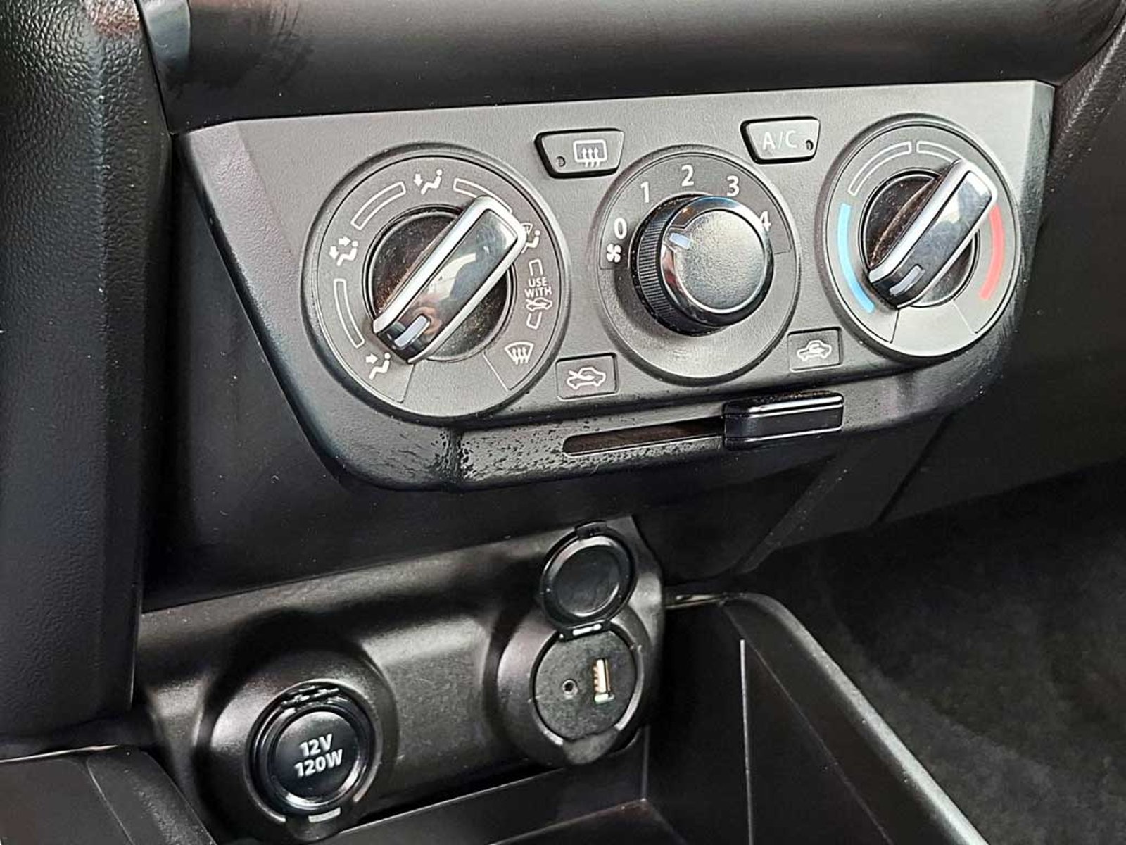 Suzuki DZIRE 1.2 GL SPORT MT 2024 - Imagen 18 de 20