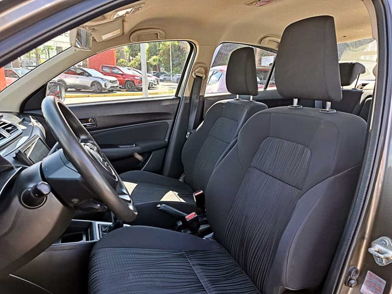 Suzuki DZIRE 1.2 GL MT 2024 - Imagen 11 de 16