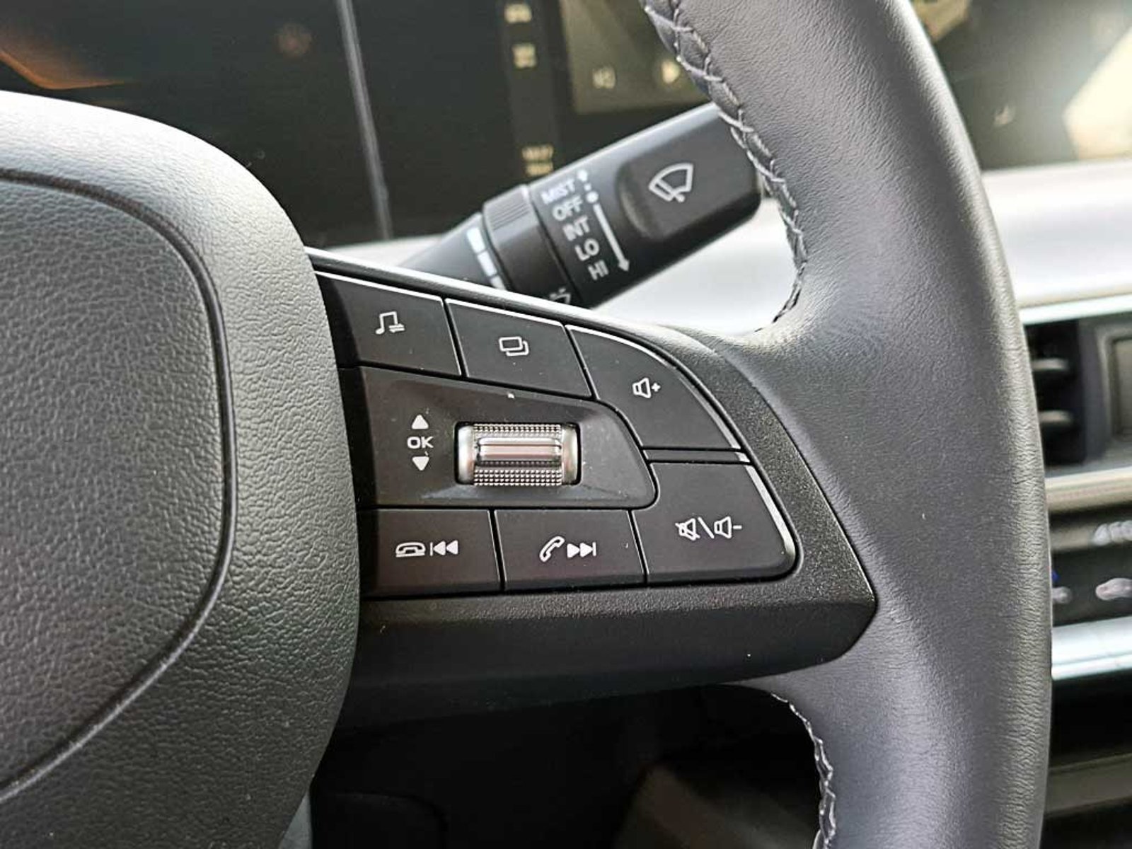CHANGAN UNI-T (IN) 1.5 LUXURY AT 2024 - Imagen 18 de 20