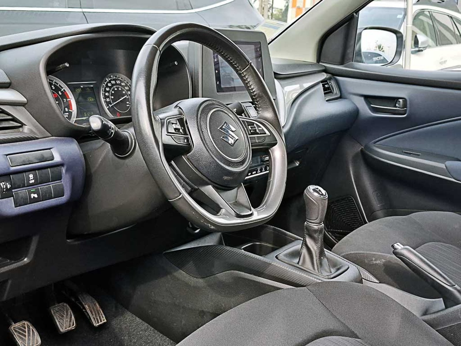 SUZUKI BALENO (IN) 1.5 GLS MT 2024 - Imagen 9 de 19