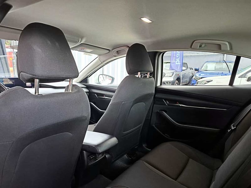 Mazda 3 SEDAN 2.0 SEDAN CORE MT 2025 - Imagen 16 de 20