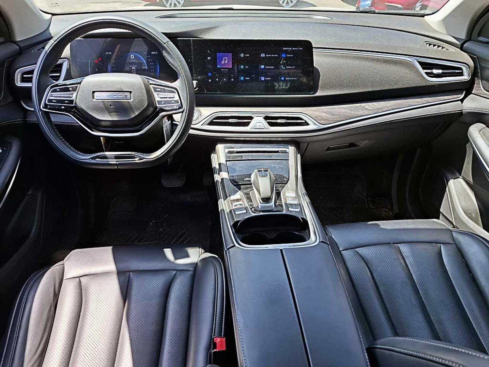 DFSK SUV 600 (IN) 1.5 T LUXURY AT 2024 - Imagen 15 de 20