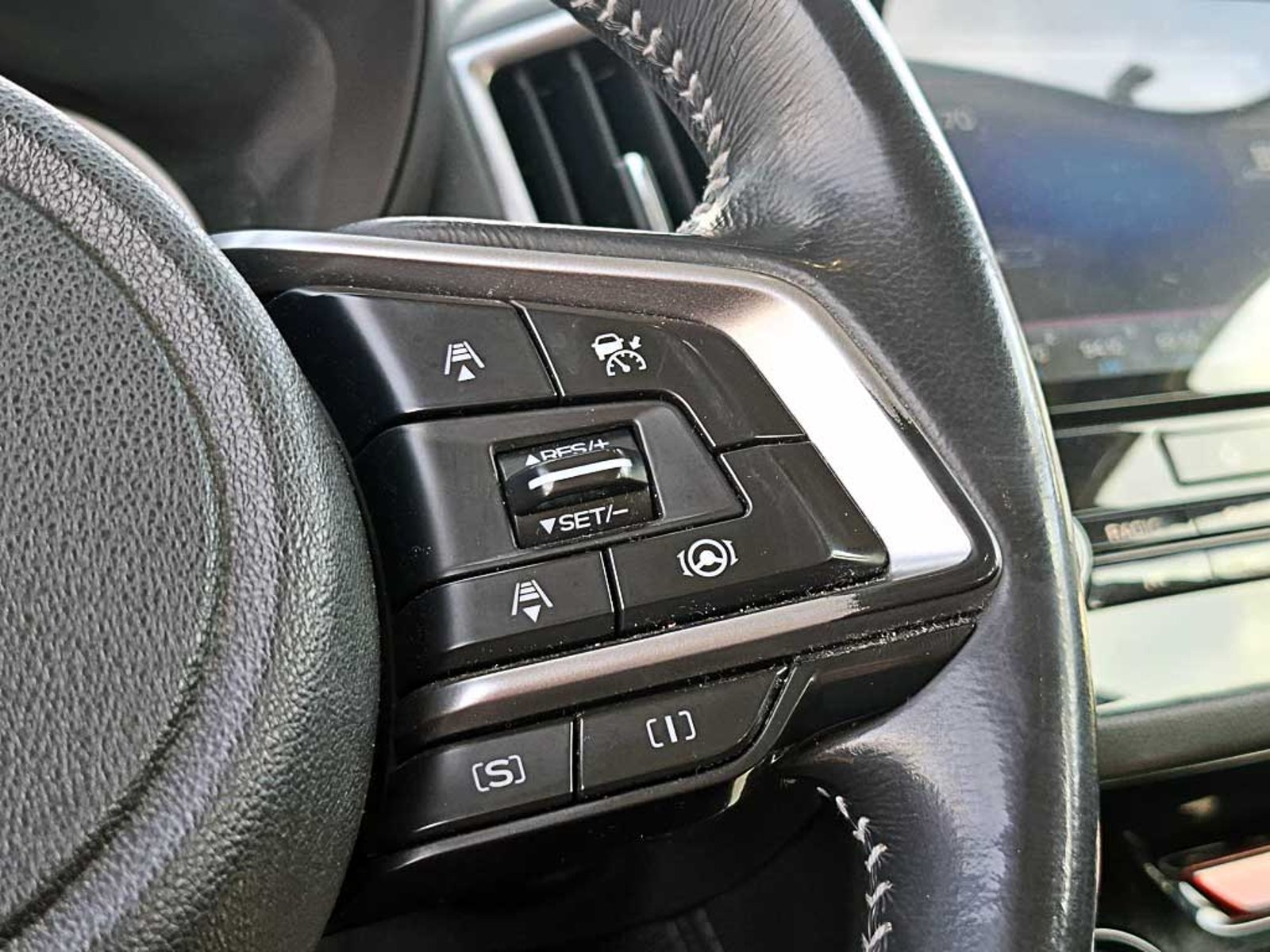 Subaru FORESTER 2.0 DYNAMIC EYESIGHT AT 4X4 2024 - Imagen 19 de 20