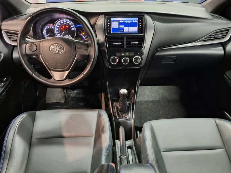 Toyota YARIS 1.5 SPORT MT 2021 - Imagen 12 de 19