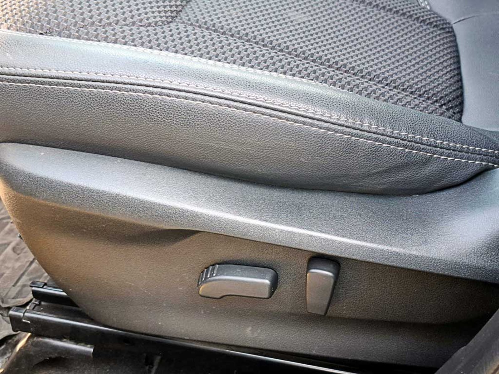 Subaru FORESTER 2.0 X AT 4X4 2024 - Imagen 16 de 20