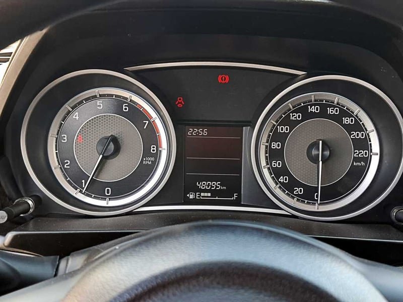 Suzuki DZIRE 1.2 GL MT 2024 - Imagen 9 de 16