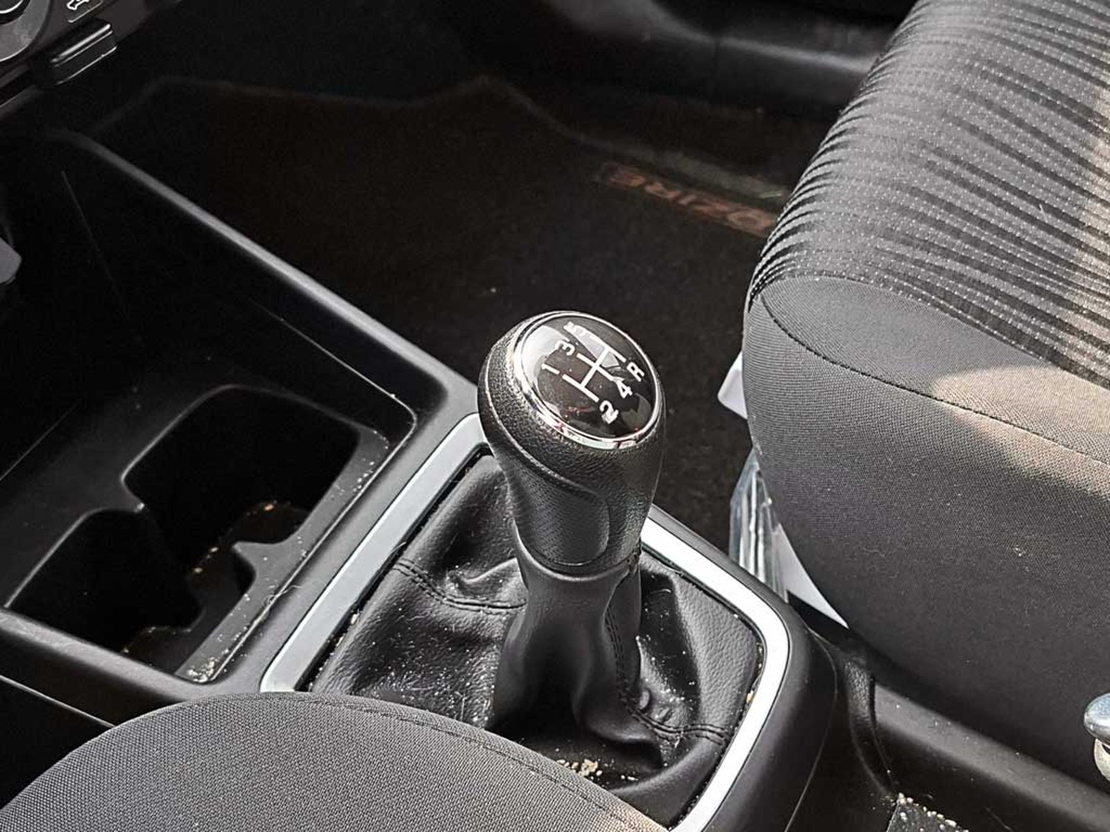 Suzuki DZIRE 1.2 GL MT 2023 - Imagen 18 de 18