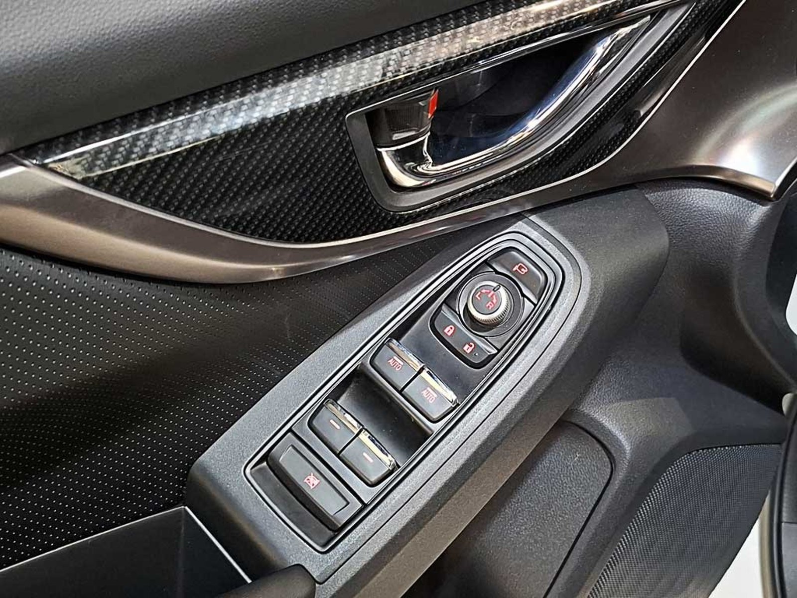 SUBARU IMPREZA (IN) 2.0 LIMITED NAV AT 4X4 2018 - Imagen 14 de 20
