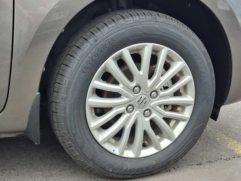 Suzuki DZIRE 1.2 GL SPORT MT 2024 - Imagen 8 de 20