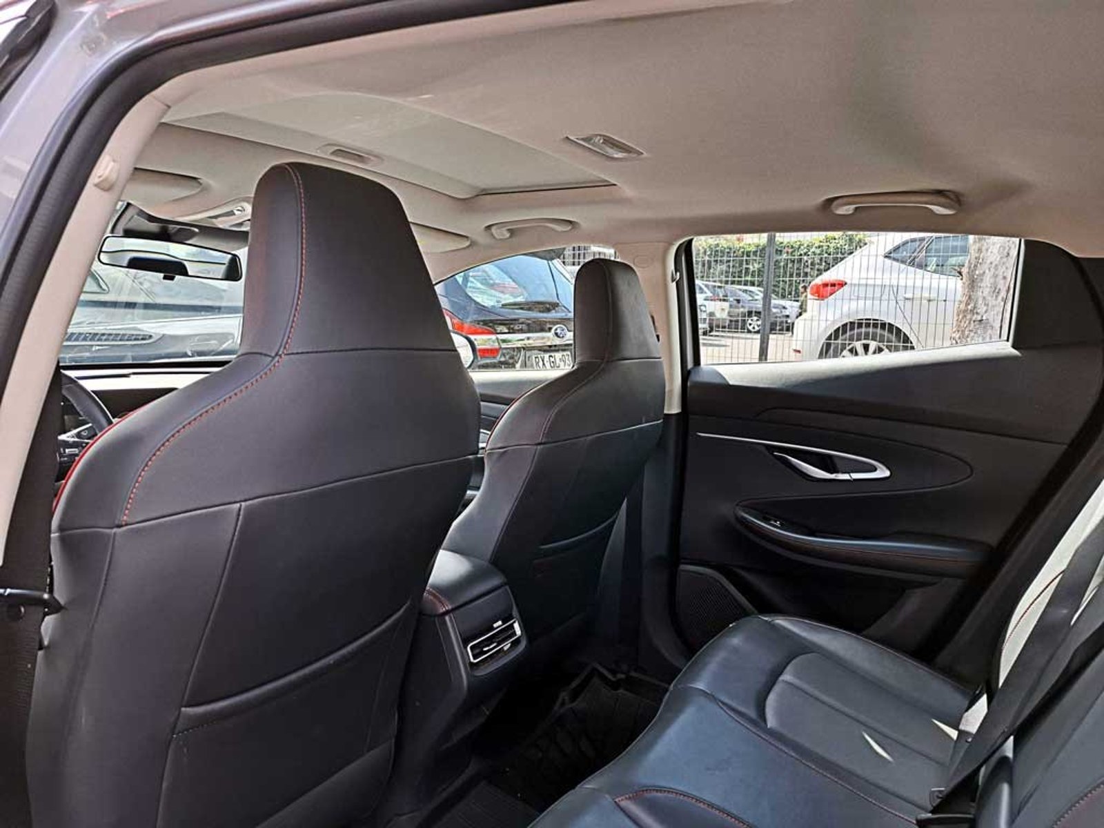 Changan UNI-T 1.5 ELITE AT 2024 - Imagen 13 de 18