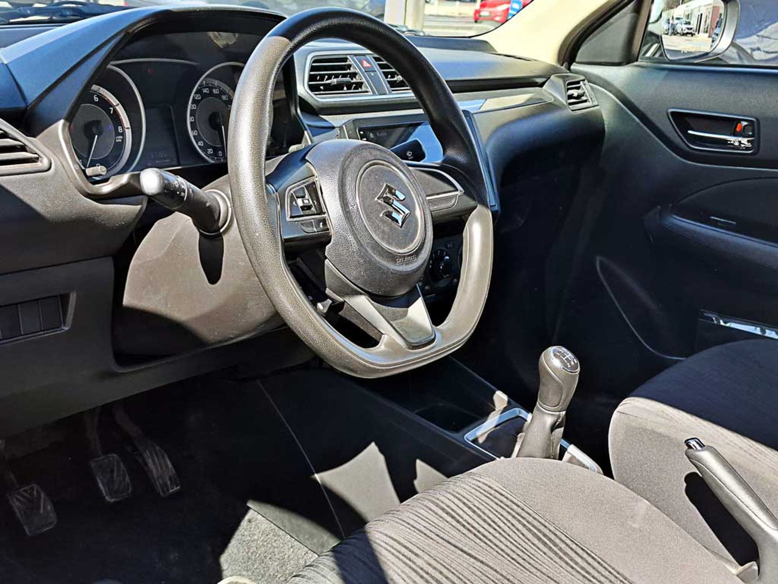 Suzuki DZIRE 1.2 GL SPORT MT 2024 - Imagen 12 de 18
