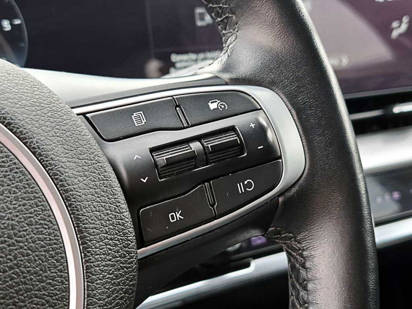 Kia SPORTAGE 2.0 EX CI DIES 2WD 8AT 5P 2023 - Imagen 17 de 20