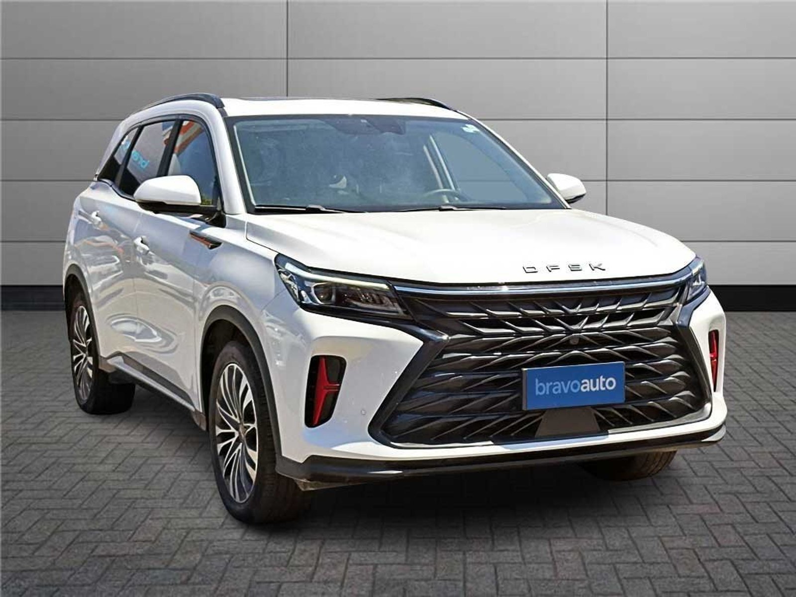 DFSK SUV 600 (IN) 1.5 T LUXURY AT 2024 - Foto 5 de 20