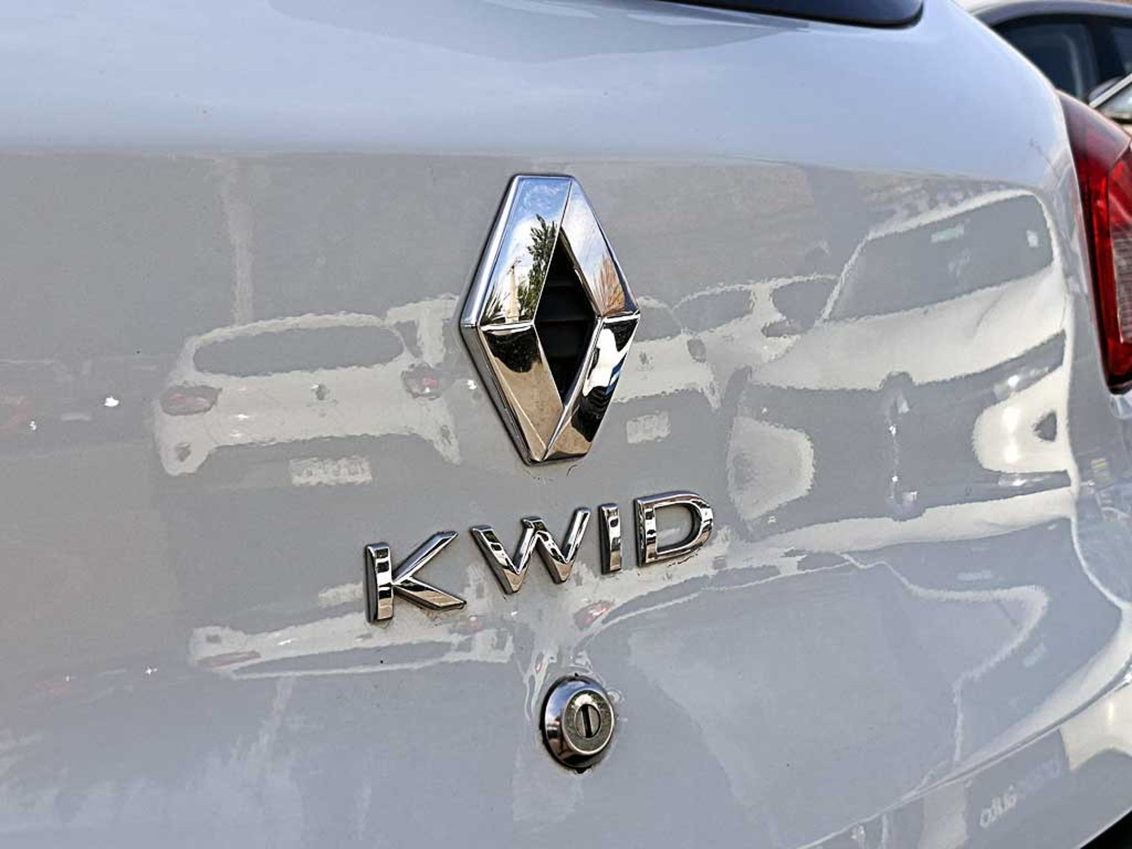 Renault KWID 1.0 HB ZEN MT 2024 - Imagen 9 de 18