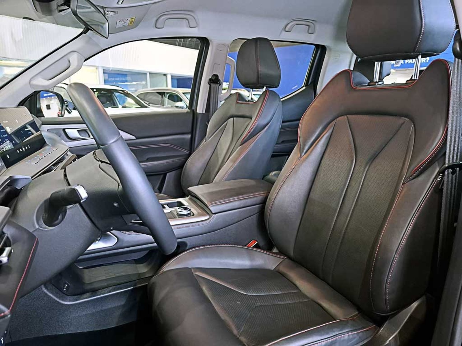 CHANGAN HUNTER (IN) 2.0 REEV ELITE AT 4X4 2026 - Imagen 13 de 20