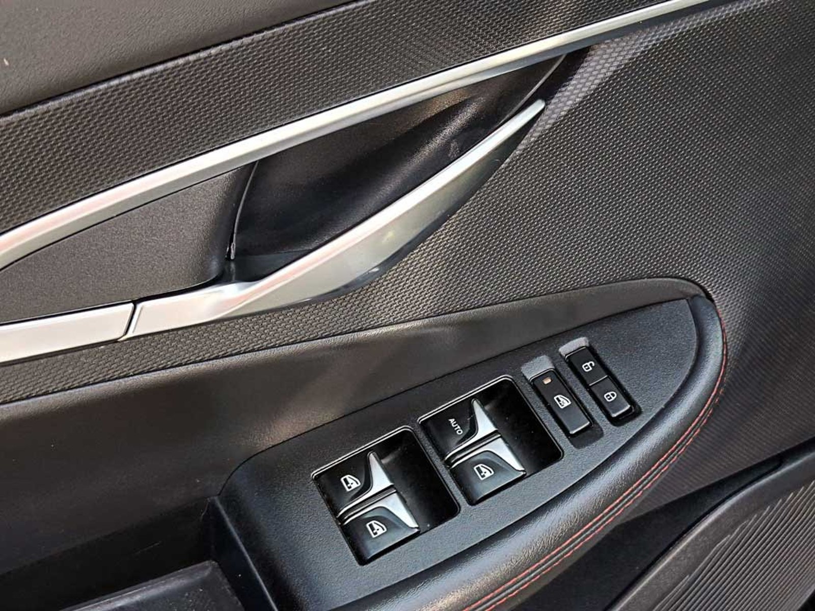 Changan UNI-T 1.5 LUXURY AT 2024 - Imagen 19 de 19