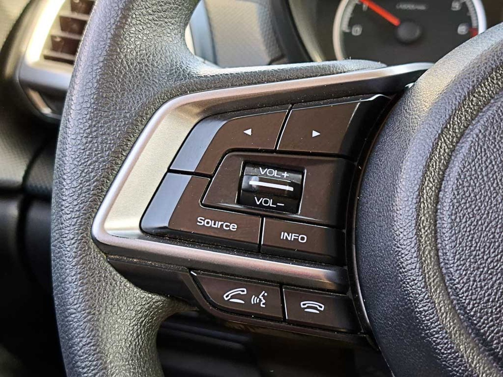 Subaru FORESTER 2.0 X AT 4X4 2024 - Imagen 17 de 20