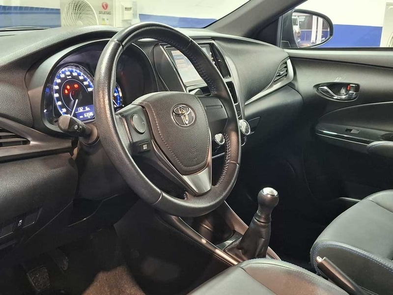Toyota YARIS 1.5 SPORT MT 2021 - Imagen 13 de 19