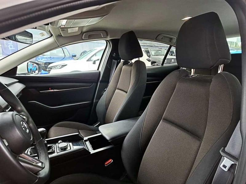 Mazda 3 SEDAN 2.0 SEDAN CORE MT 2025 - Imagen 15 de 20