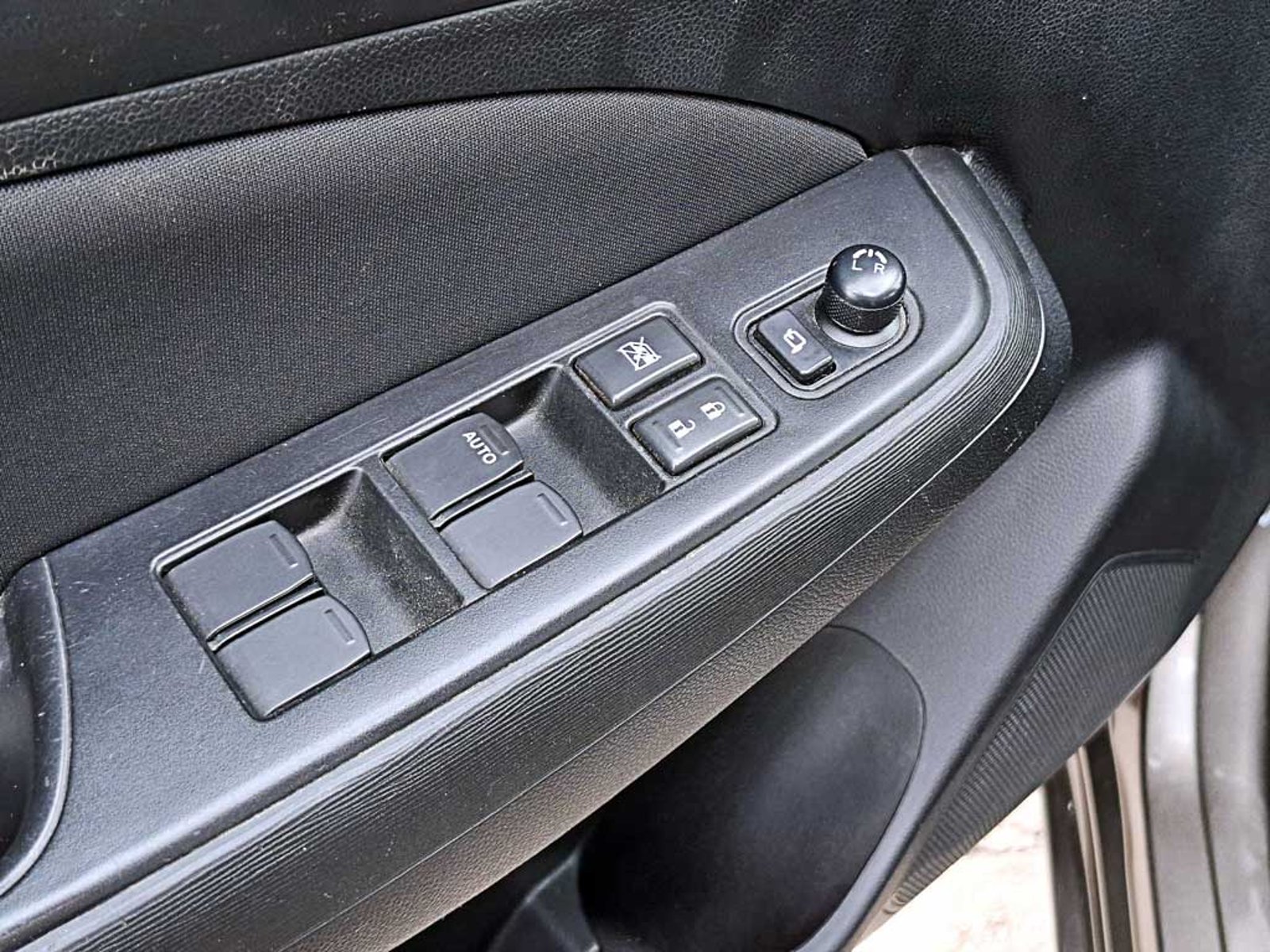 Suzuki DZIRE 1.2 GL MT 2024 - Imagen 19 de 19