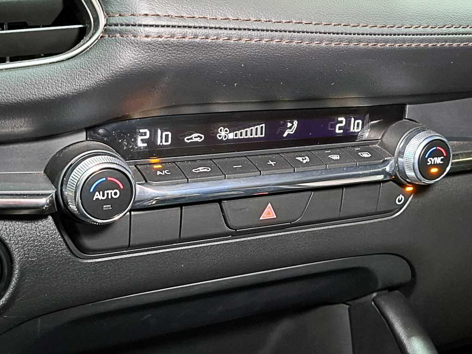 Mazda 3 SPORT 2.0 SPORT CORE MT 2025 - Imagen 19 de 20