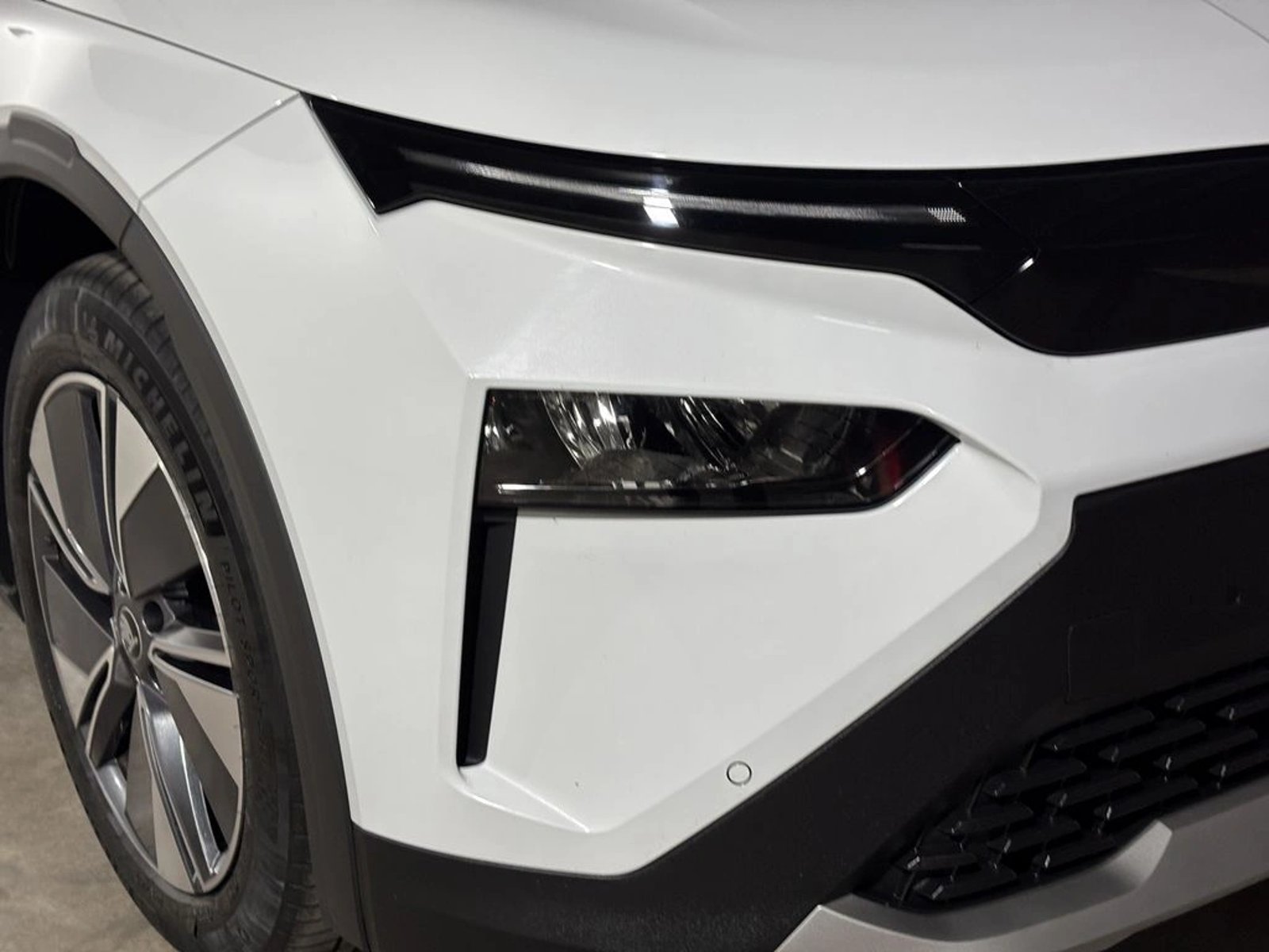 Skoda ELROQ 85 DESIGN RWD AT 5P 2026 - Foto 4 de 17