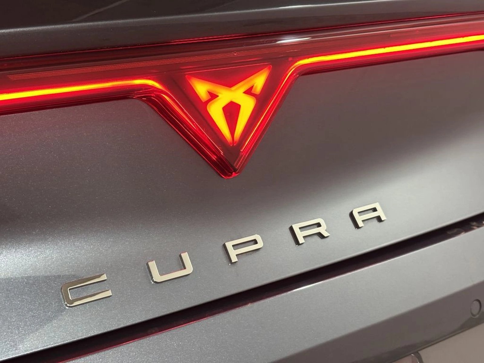 Cupra LEÓN VZ 2.0 TSI AT 2026 - Imagen 8 de 19