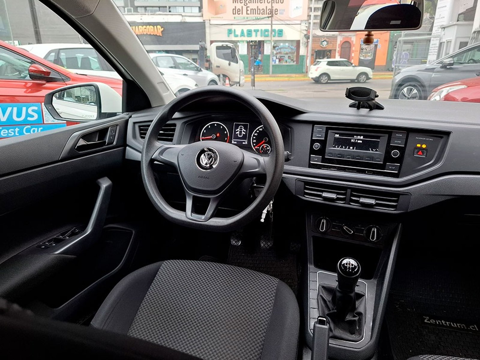 Volkswagen POLO 1.6 TRENDLINE MT 2021 - Imagen 8 de 20
