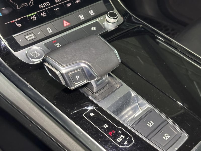 Audi Q8 55 TFSI 4X4 3.0 AUT 2021 - Imagen 20 de 20