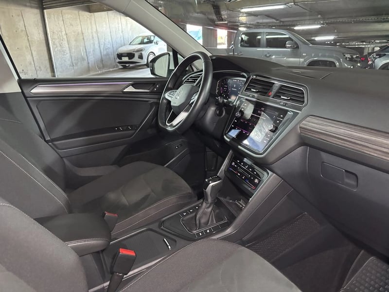 Volkswagen TIGUAN 1.4 TSI AT Highline 2024 - Imagen 5 de 18