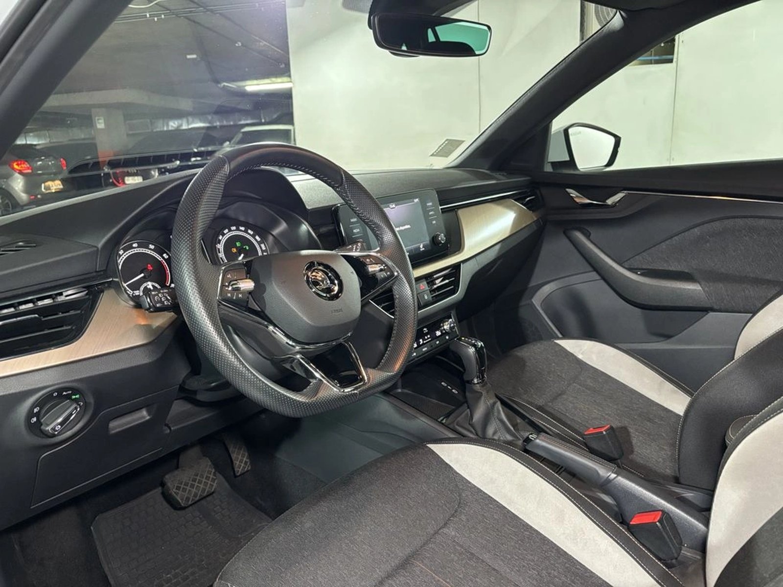 SKODA SCALA 1.5 TSI AT - Style 2022 - Imagen 9 de 18