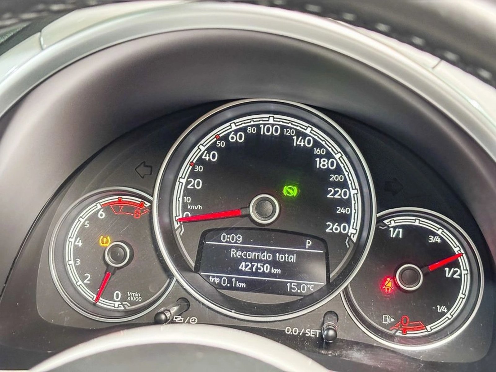 VOLKSWAGEN BEETLE COUPE HB 1.4 AUT 2020 - Imagen 18 de 18