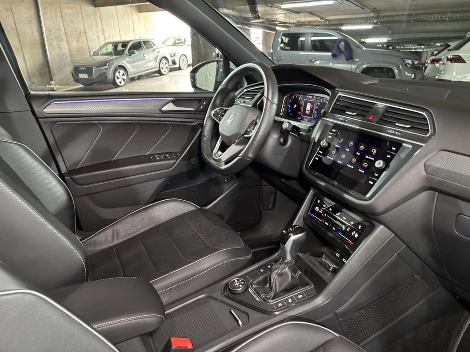 Volkswagen TIGUAN 2.0 R-LINE AT 4X4 2025 - Imagen 6 de 20