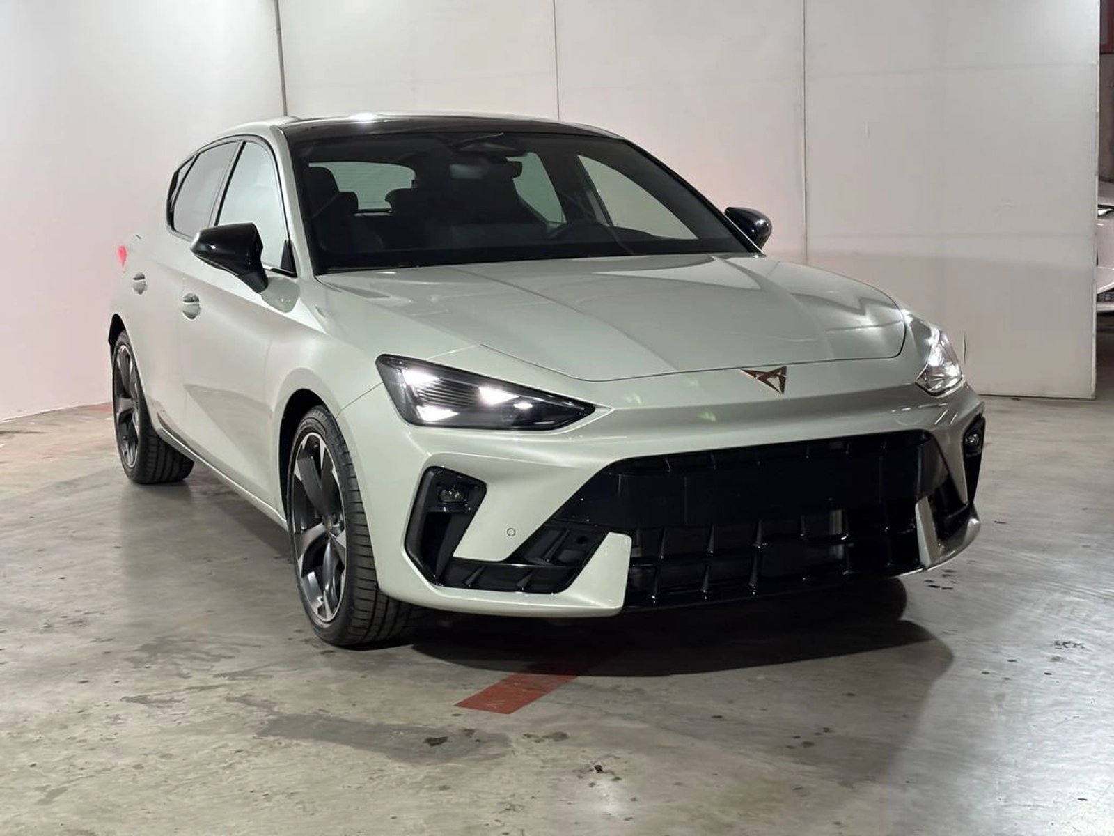 CUPRA LEÓN 1.5 TSI mHEV AT 2025 - Foto 3 de 17