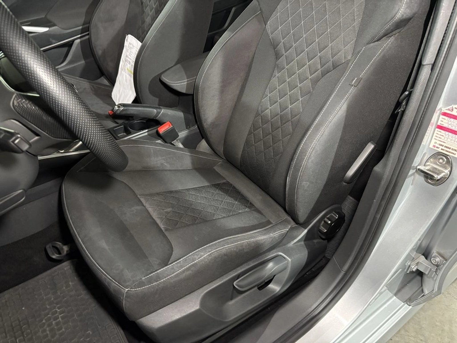Skoda FABIA 1.0  TSI MT - Style 2024 - Imagen 13 de 20