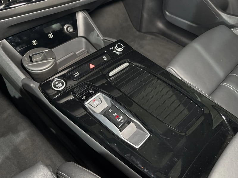 Audi Q6 e-tron Sportback e-tron 50 S line 2027 - Imagen 16 de 20
