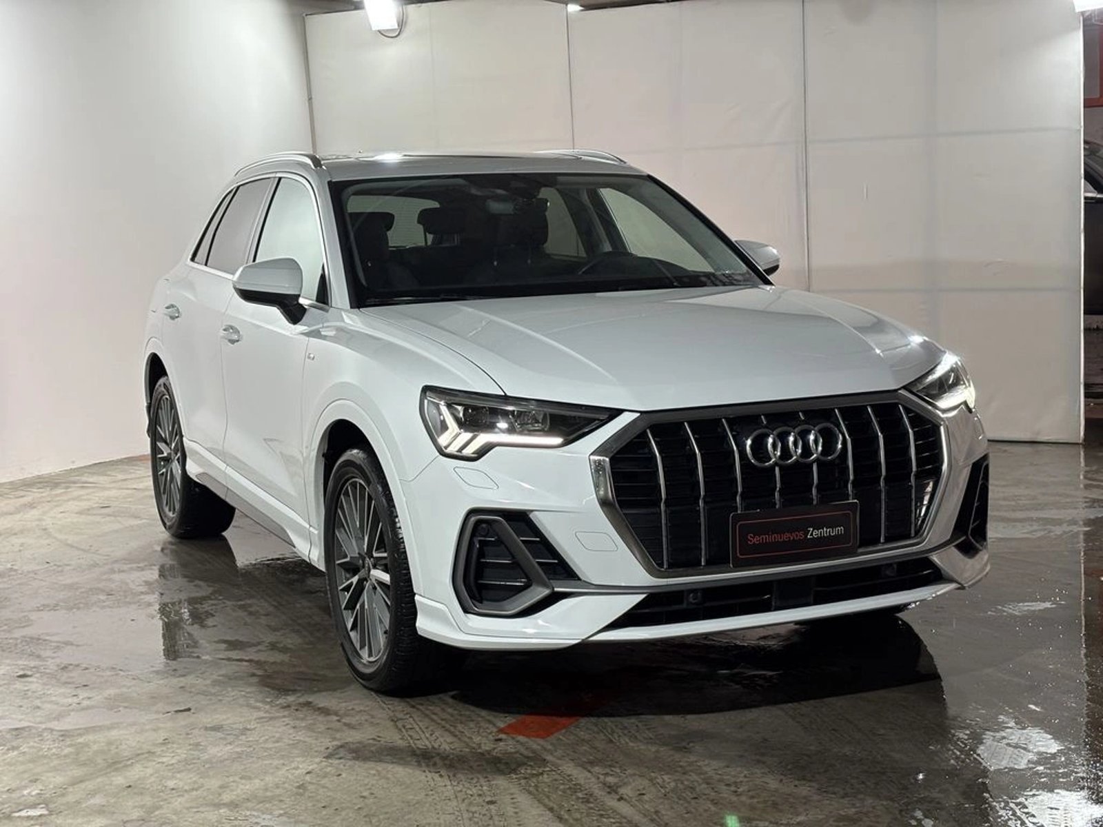 Audi Q3 35 TFSI 1.4 AUT S-Line 2024 - Foto 3 de 20