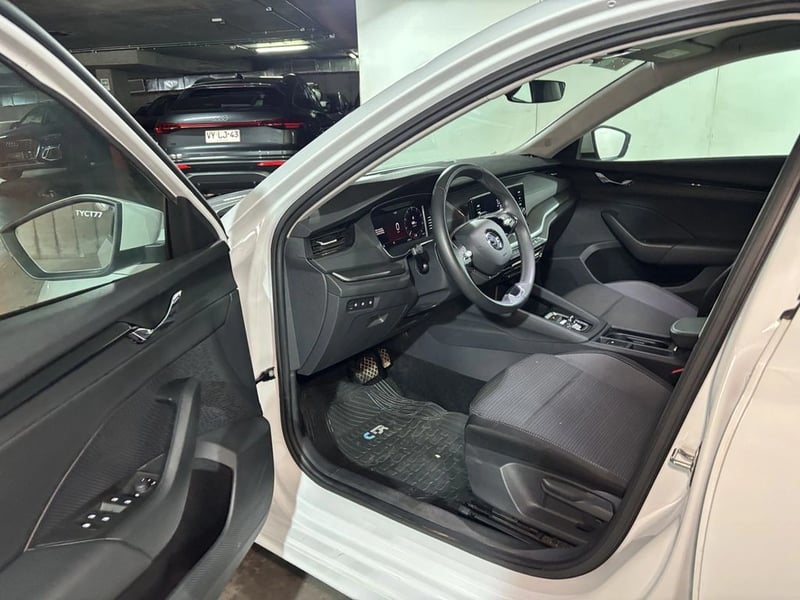 Skoda OCTAVIA 1.4 TSI STYLE AT 2025 - Imagen 13 de 20