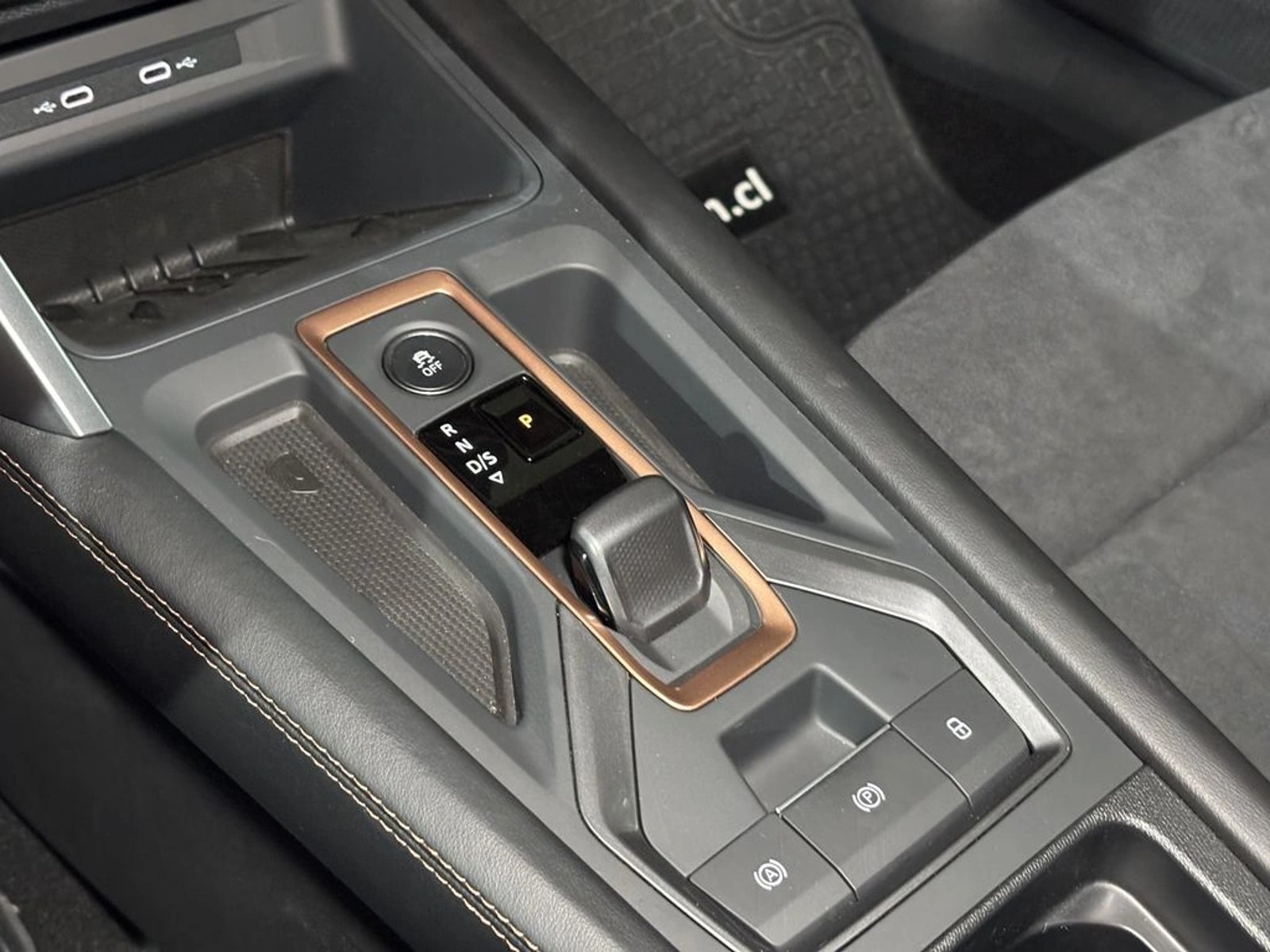 CUPRA LEÓN 1.5 TSI mHEV AT 2025 - Imagen 13 de 17