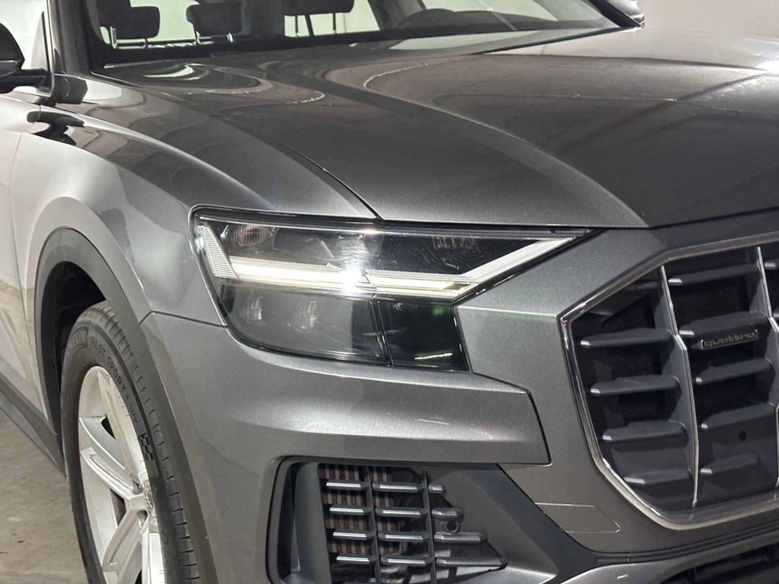 Audi Q8 55 TFSI 4X4 3.0 AUT 2021 - Foto 4 de 20