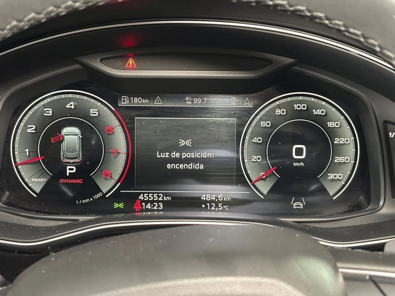 Audi Q8 Q8 55 TFSI Sport 2023 - Imagen 14 de 15