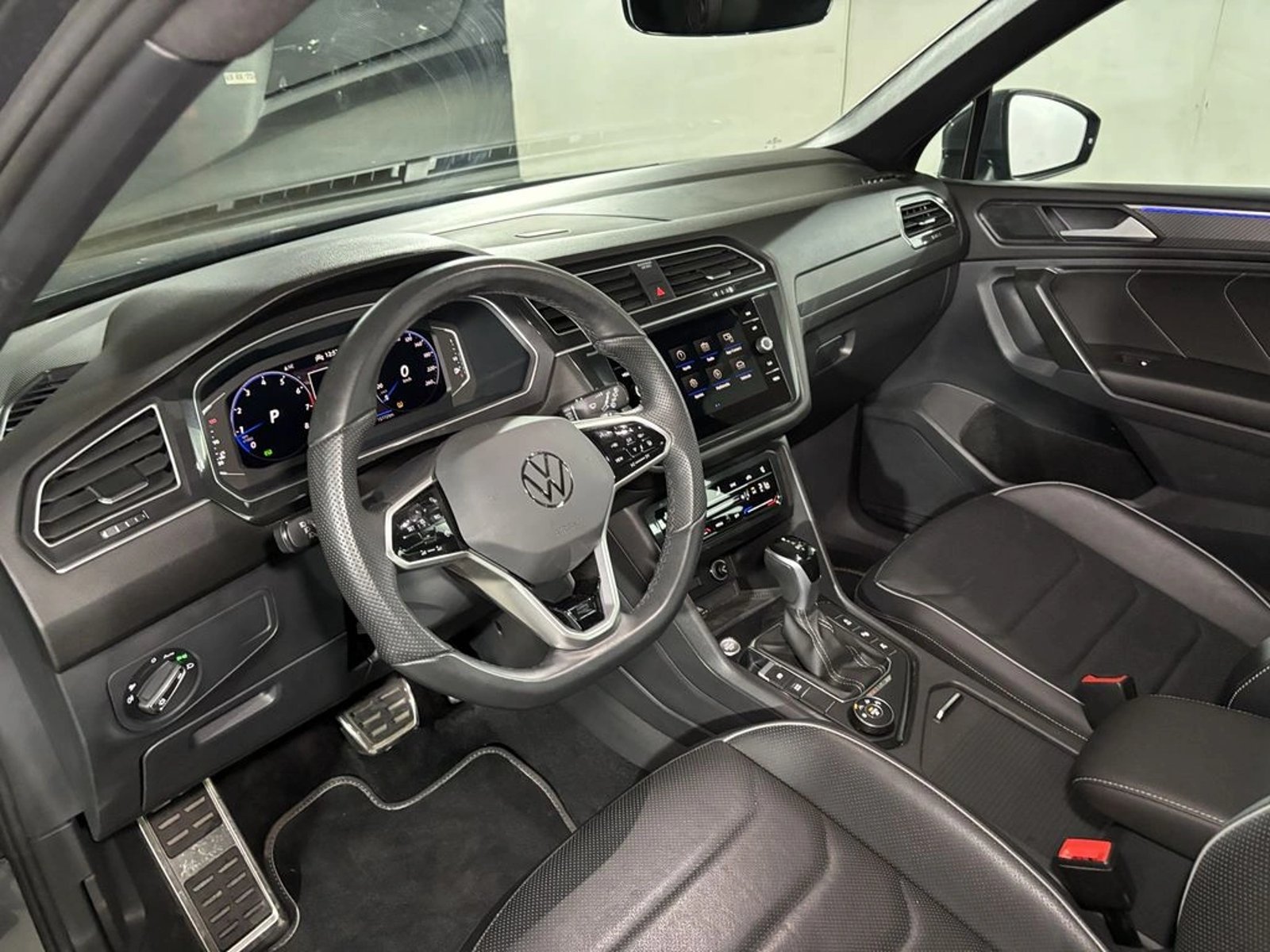 Volkswagen TIGUAN 2.0 R-LINE AT 4X4 2025 - Imagen 15 de 20