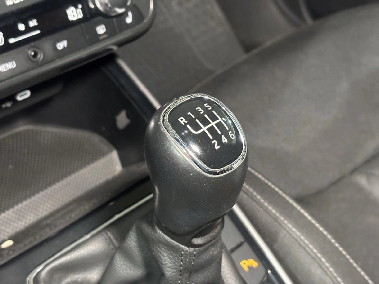 Skoda FABIA 1.0  TSI MT - Style 2024 - Imagen 15 de 20