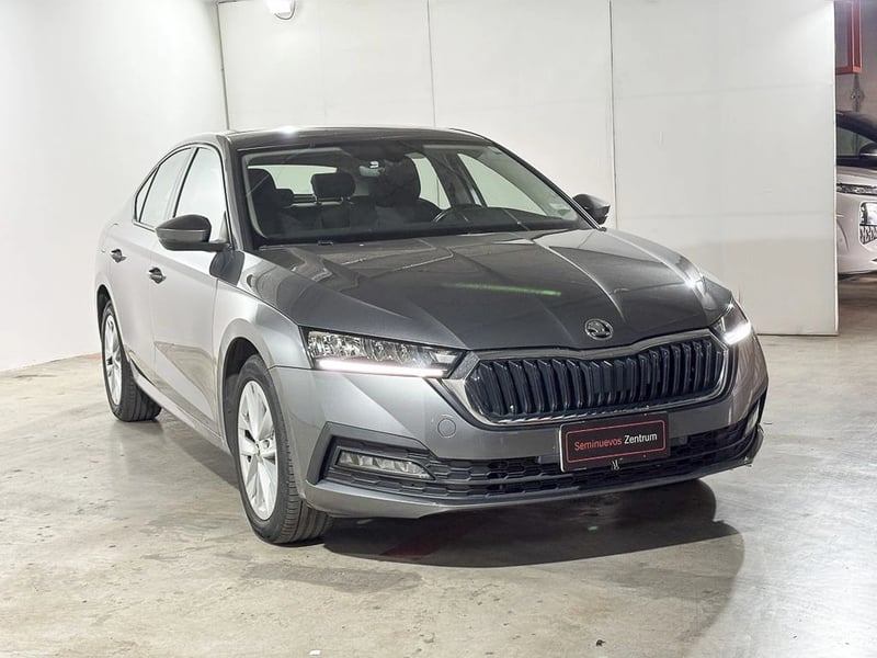 Skoda OCTAVIA 1.4 TSI AMBITION 2025 - Imagen 3 de 14