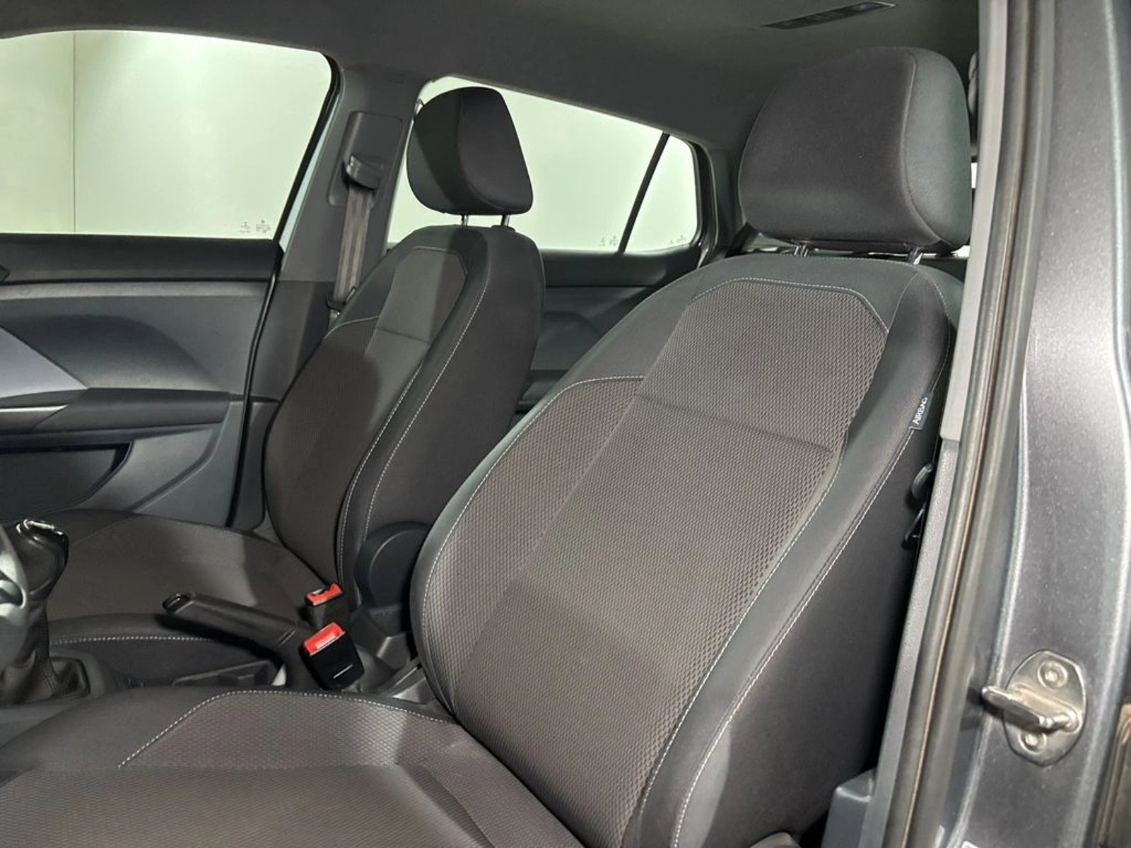 VOLKSWAGEN T-CROSS 1.0 TSI MT Trendline 2024 - Imagen 7 de 14