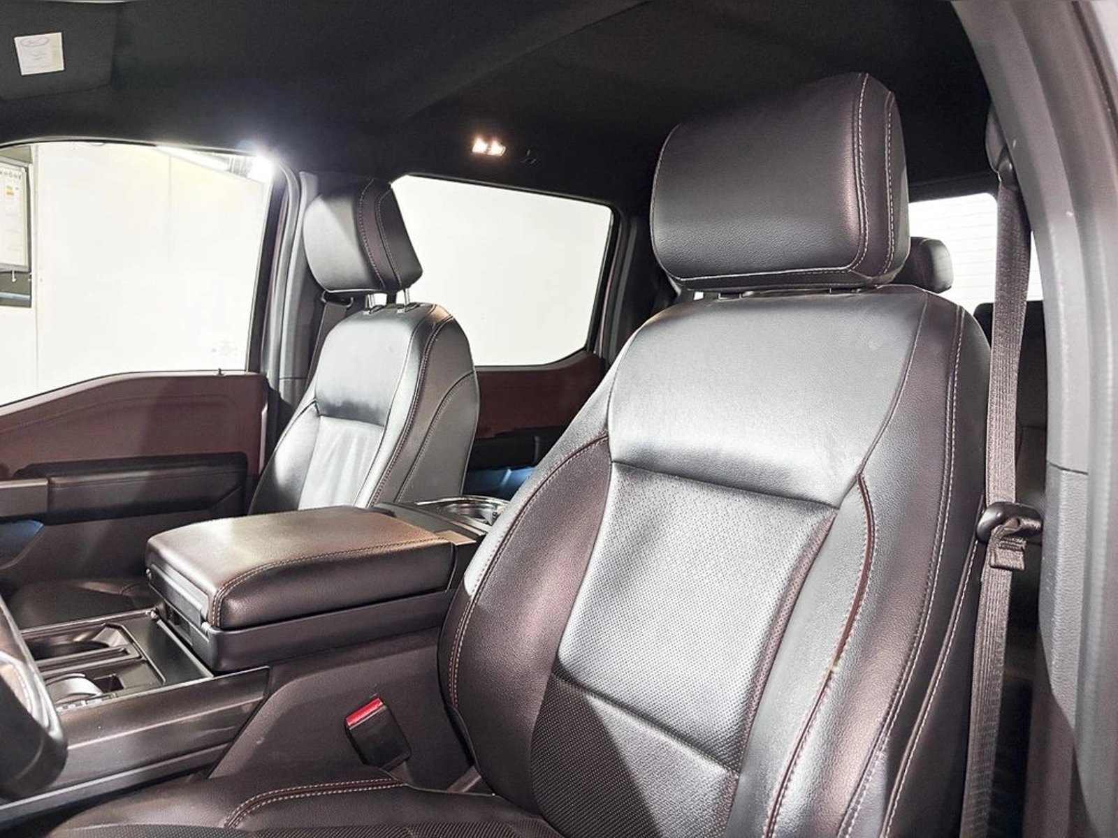 FORD F-150 LARIAT SPORT 4X4 5.0L AUT 2024 - Imagen 11 de 19